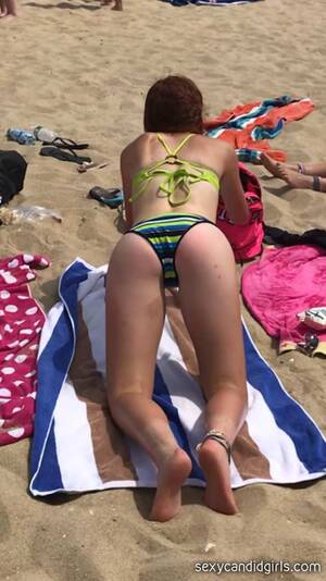 beach voyeur bent over - Bend Over Bikini Girl At The Beach - Sexy Candid Girls