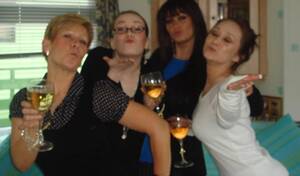 Amanda Rendall Porn Caty Cole - Porn Star Sisters And Their Mum Loves It! - Babestationcams Blog