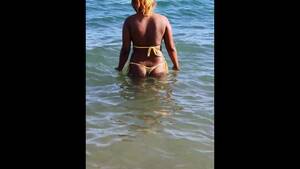 ebony bikini beach - Sexy Ebony In A Micro Bikini On The Beach - Candid - xxx Videos Porno  MÃ³viles & PelÃ­culas - iPornTV.Net