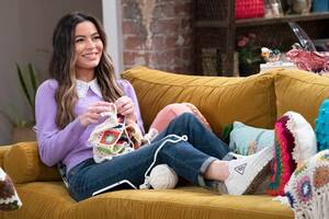 Miranda Cosgrove Porn Magazine - Miranda Cosgrove Recalls Embarrassing Moment Filming 'iCarly'