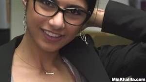 Arabki - Here is My Body, I hope you like it - Mia Khalifa (mk13825)