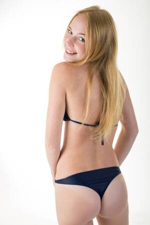 bikini teen - Teen Bikini Nude Porn Pics - PornPics.com