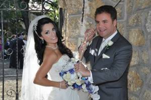 Angelica Beltran Dancing Bear Porn - She is not, nor ever was a porn star. She was an amateur who appeared in  the one episode. She is also now happily married.