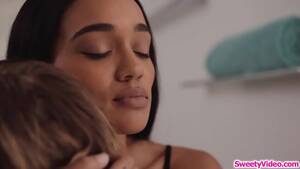 Black Friends Lesbian - Busty black lesbian licks bff before she gets married - XNXX.COM