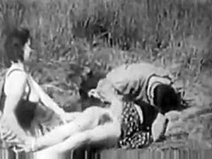 1930s Porn Blowjob - 1930s blowjob search results - PornZog Free Porn Clips