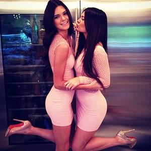 Kendall Kardashian Nude Porn - Kendall and Kylie Sexy Photo