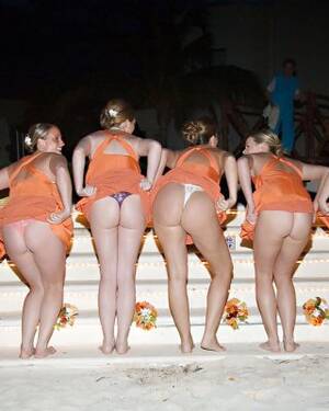 candid upskirt hotties - Candid voyeur flashing teen upskirt panties amateur girls Fotos Porno, XXX  Fotos, ImÃ¡genes de Sexo #1103159 - PICTOA