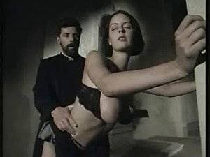 best facial vintage - Italian vintage scene with a busty babe getting facial