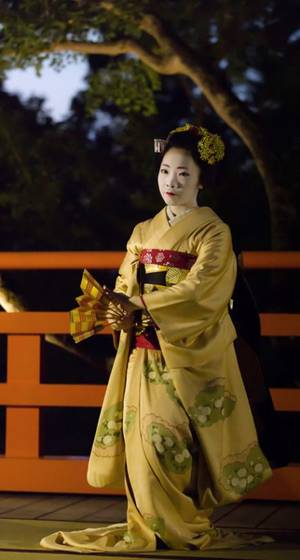 Geisha Kimono Japanese Porn - Maiko performing Kamishichiken dance. Kyoto, Japan