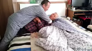 amateur asian granny fuck - Amateur Asian Granny With Younger | xHamster