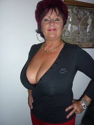 full figure mature tits - Sexy mature women. Gorgeous Tits! -  tumblr_a564734ac8ac60a0b92d5200d1fbb7a4_a47e15c2_400 Porn Pic - EPORNER