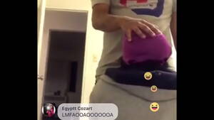 facebook girls sucking dick - BBW Treesh sucks dick on Facebook Live - XVIDEOS.COM