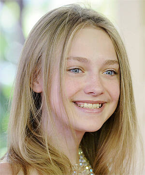 Dakota Fanning Porn Facial - Teen star Dakota Fanning defends rape scene | Stuff.co.nz