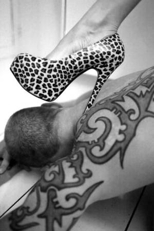 Leopard Print Heels Porn - Leopard print heels on a tattooed shoulder blade - perfect.