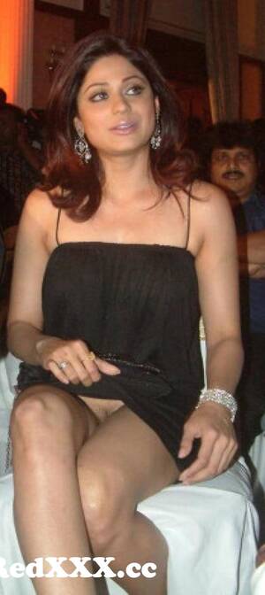 bollywood oops - the infamous Oops moment of shamita shetty ????? beautiful hairy pussy she  got from panty less oops moment of gauge khan bollywood actress Post -  RedXXX.cc