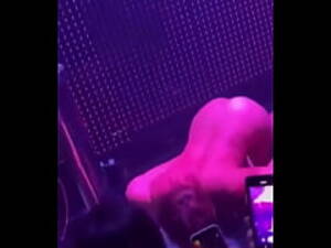 Blowjob On Stage - Naked Fan Doing Oral And Suckling Mc Pipokinha On Stage - xxx Mobile Porno  Videos & Movies - iPornTV.Net