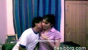 college secret sex tapes - Desi College lovers Nude at Home Recroding Sex Video