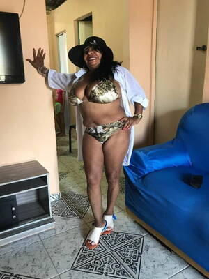 brazilian granny tits - Black Brazilian Big Tits | Sex Pictures Pass