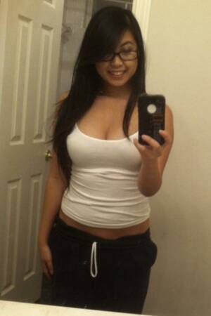busty asian glasses nude - Busty non nude Asian chick with glasses selfshot â€“ Amateur Porn TV