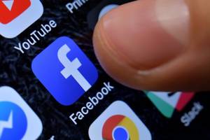 Facebook Revenge Porn - Facebook urges users to send nude pics to combat revenge porn