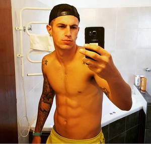 Argentino Futbolista Porn - Por cierto, BIG BROTHER ARGENTINA ha empezado y las locuras y momentos  calientes, sin duda se vienen por montones.