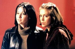 Nude Alyssa Milano Blowjob - Alyssa Milano's sex strike feeds into the misogynistic belief that women  don't experiece sexual desire : r/BreadTube