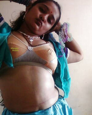 Mangla Bhabhi Porn - Horniest Indian Mangla Bhabhi 1000 Photos (1024 pictures) - Shooshtime