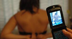 Adolescenti - Video hard sui social, due adolescenti uccise da un parente: orrore in  Pakistan