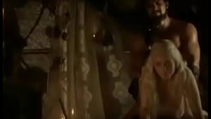 game of thrones khaleesi - Game of Thrones - daenerys (Emilia Clarke) - XNXX.COM