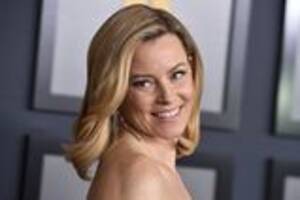 Elizabeth Banks - Elizabeth Banks