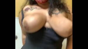 hawaiian sluts - Hawaiian slut in public restroom - XNXX.COM