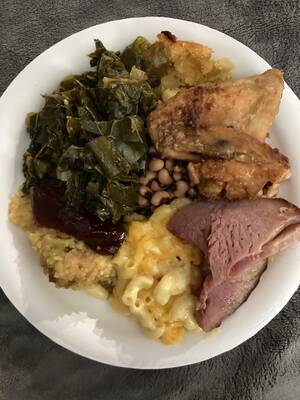 Black Food Porn - homemade] fried chicken, honey ham, greens, black eyed peas, mac and  cheese, dressing and cranberry sauce **chefs kiss** : r/FoodPorn