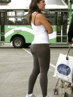 interracial milf yoga - amazing-candid-milf-bubble-butt-in-yoga-pants- ...