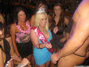 drunk chicks party - 