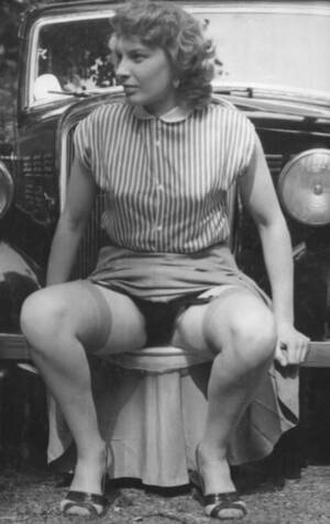 Antique Girdle Porn - Vintage girdles xxx? It's clever be that than a almost!