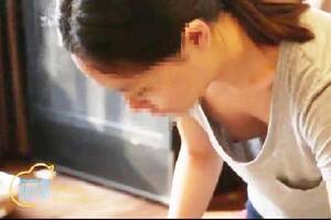 Asian Downblouse Porn - Downblouse Great down blouse from China