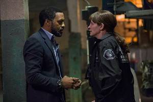 Atko Ed Powers Porn - Julia Roberts Thriller 'Secret in Their Eyes' Is 'Miscast, Misguided and  Misbegotten,' Say Critics