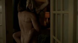 Laura Vandervoort Naked - Laura Vandervoort â€“ Bitten S02E01 - XVIDEOS.COM