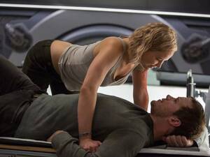 Jennifer Lawrence Passengers Sex Scene - Jennifer Lawrence 'hated' sex scene with co-star who she felt 'so guilty'  romping with - Daily Star