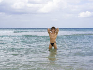 jerking on nudist beach - GAYLETTER