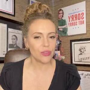 Alyssa Milano Celebrity Porn - Alyssa Milano hits back over calling cops following backing 'defund the  police' - Irish Mirror Online