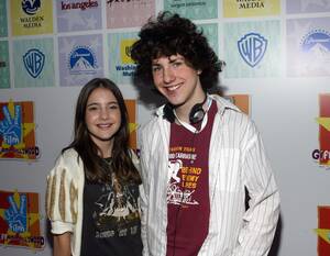 Alexa Nikolas Victoria Justice Porn - Zoey 101 star Alexa Nikolas said she \