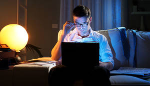 Girl Watches Porn Sneaky Guy - You found porn on your man's computer and immediately think the worst.  Before you jump to conclusions, check out the science behind men and porn.