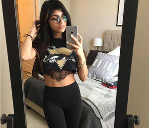 Average Female Porn Stars - Do porn stars really enjoy sex? The answers will surprise you! | India.com