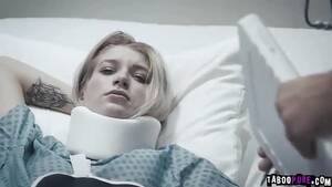 Hospital Sponge Bath Porn - Doctor gave patient Arya a sponge bath - Pornburst.xxx