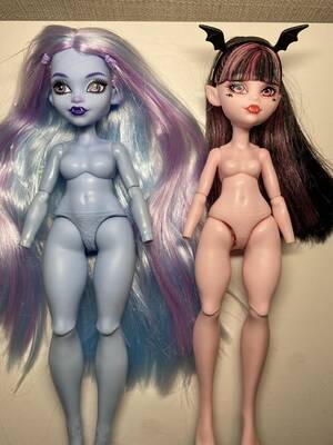 Monster High Doll Porn - Abbey & Draculaura body comparison. Nude doll disclaimer : r/MonsterHigh
