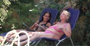 bikini lesbian fisting - â–· Porn Tube - Mature NL - Hot babe fisting a mature lesbian -