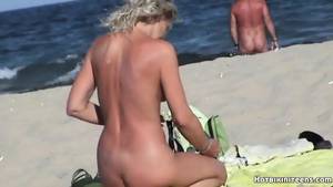 beach cam voyeur - Beach Voyeur Nude Females Spy Cam HD Video - scene 7
