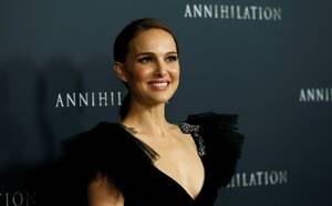 Natalie Portman Pissing Porn - Israeli minister says Natalie Portman bordering on Anti-Semitism as actor  defends awards boycott : r/worldnews