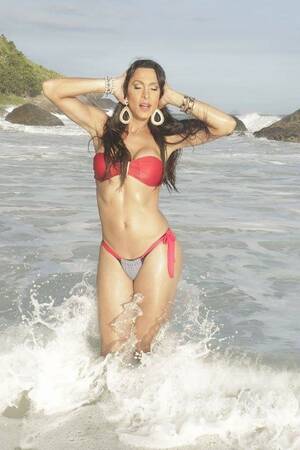 anna shemale in bikini - Anna Hickhiman, Brazilian Transsexual escort in Singapore